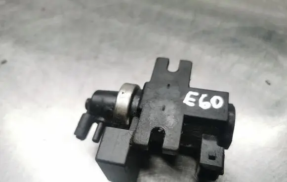 BMW 5 E60 E61 Turbo solenoid valve 72279600 2247906