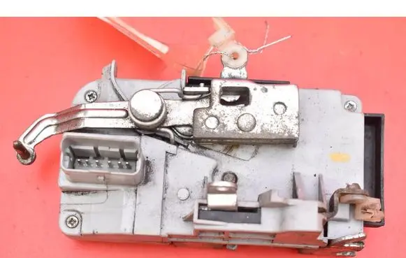 Peugeot 807 Front door lock