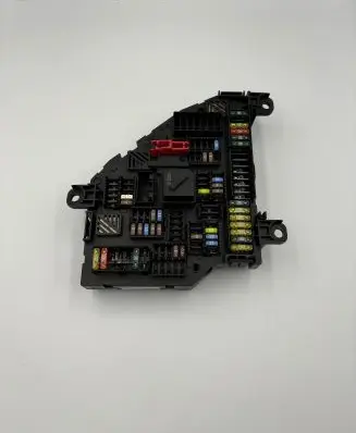 BMW X3 F25 Fuse module 9210860 02157677 117033453E