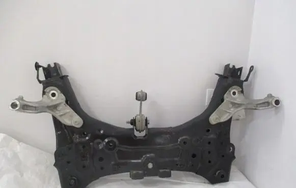 Renault Clio V Front axle beam 