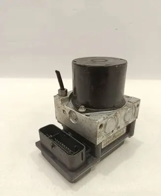 Skoda Fabia Mk2 (5J) ABS Pump 6R0614117D 0265231945 08052020368