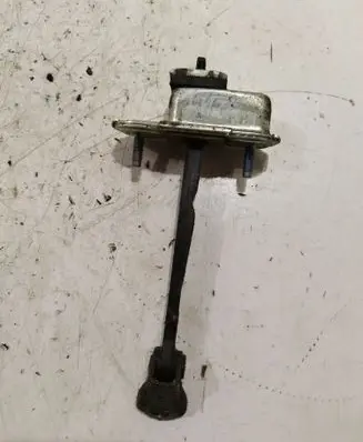Hyundai i40 Rear door check strap stopper
