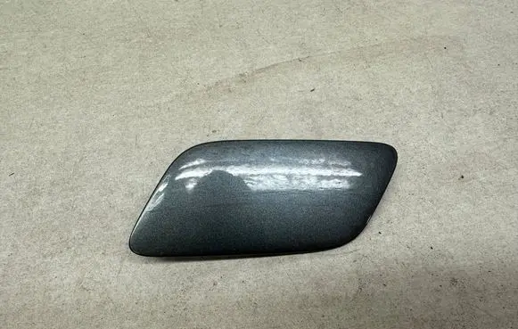 Audi Q3 8U Headlight washer spray nozzle cap/cover 8U0955275