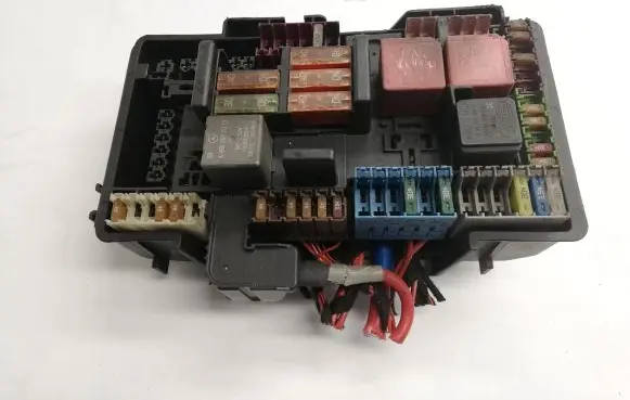 Mercedes-Benz C W205 Fuse module