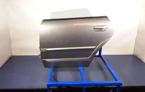 Subaru Outback Rear door