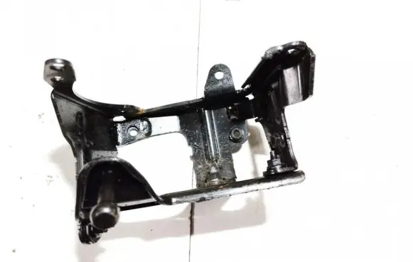 Volvo V50 Engine mounting bracket av6q9a072ab