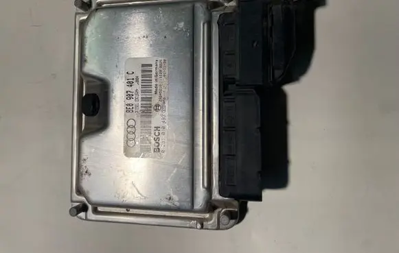 Audi A4 S4 B6 8E 8H Engine control unit/module ECU 8E0907401C