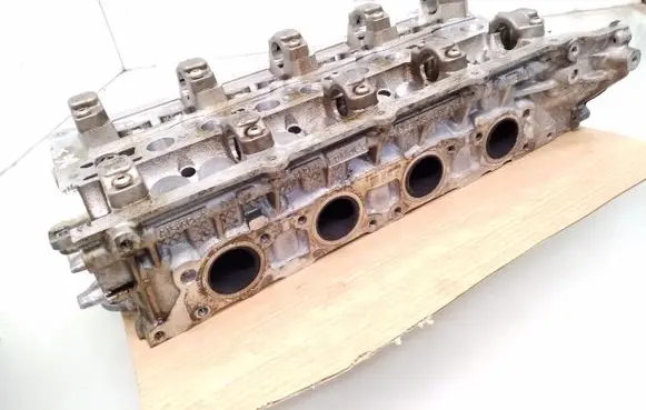Jaguar XJ X351 Engine head 8W936090AH