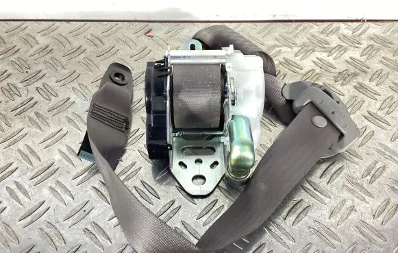 Lexus GS 300 350 430 450H Front seatbelt 7Q1600P