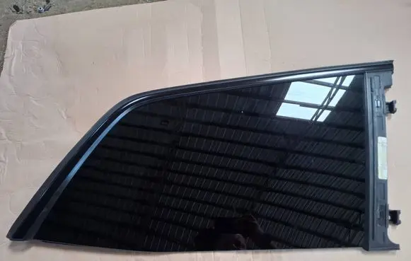 Mercedes-Benz GLS X166 Rear side window A1666704200