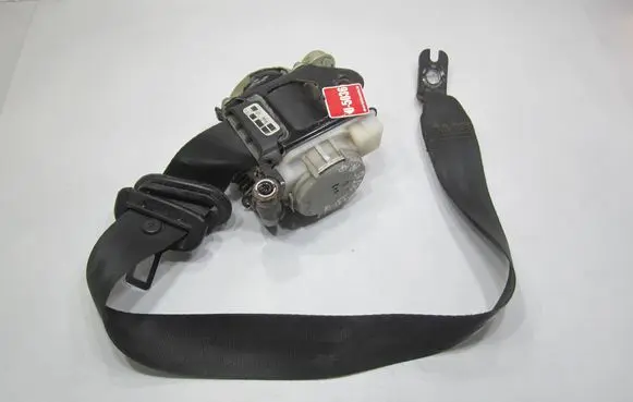 Skoda Octavia Mk3 (5E) Front seatbelt 3066322