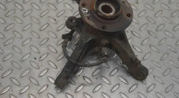 Front wheel hub