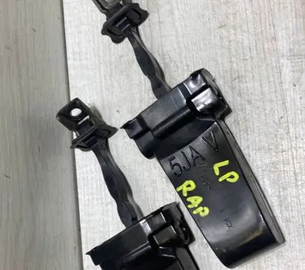 Skoda Rapid (NH) Front door check strap stopper 5JA837249