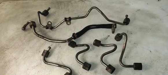 Mercedes-Benz E W212 Fuel injector supply line/pipe 