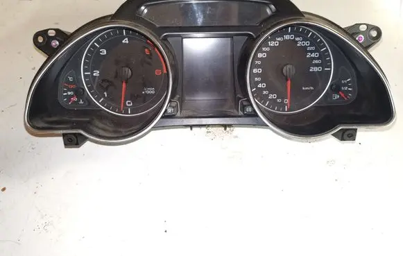 Audi A5 8T 8F Speedometer (instrument cluster) 8T0920930P