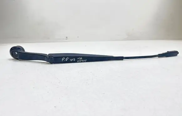 Ford Fusion II Front wiper blade arm DS7317B589AD