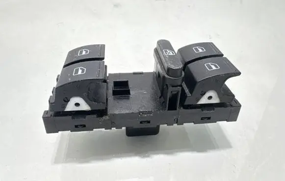 Volkswagen PASSAT B7 Electric window control switch 1K4959857B