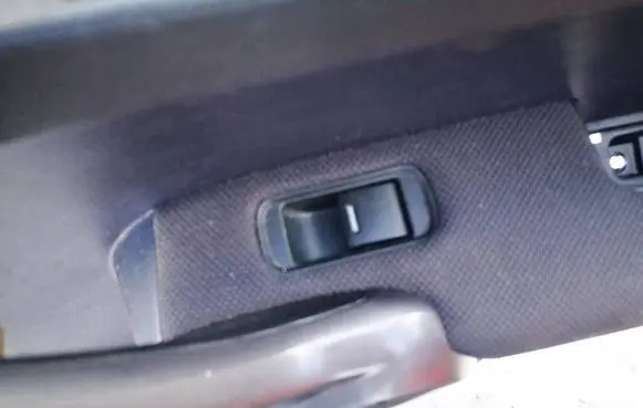 Honda CR-V Electric window control switch