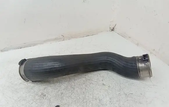 Mercedes-Benz E W212 Intercooler hose/pipe A2045282182