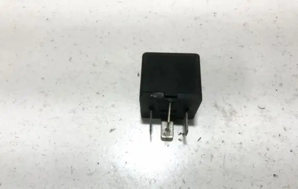 Audi A6 S6 C6 4F Other relay 8d0951253a 373