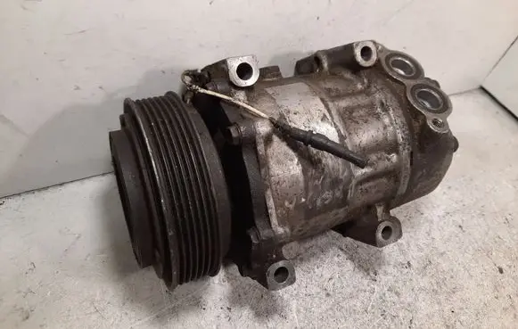 Renault Laguna I Air conditioning (A/C) compressor (pump)