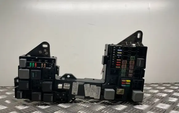 Jaguar XF X250 Fuse box set 8X2T14290TD