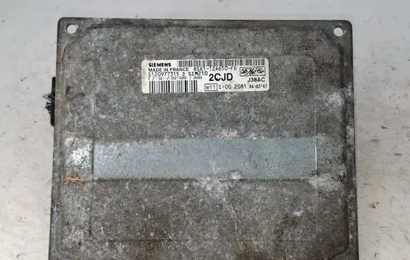 Ford Fiesta Engine control unit/module 6S6112A650FD 2CJD S120977315D