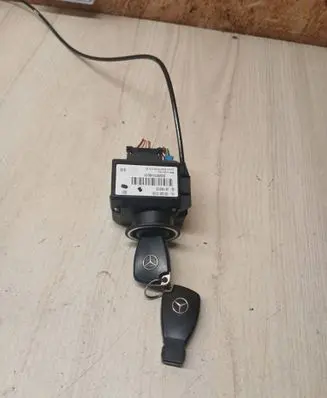 Mercedes-Benz A W169 Ignition lock 1695451308 04156905 3002997511406101