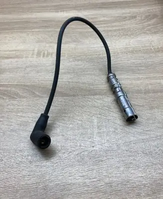 Volkswagen Golf V Ignition plug leads 13307A5