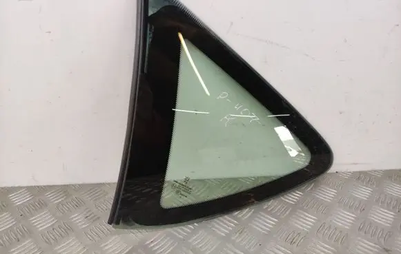 Peugeot 407 Rear side window