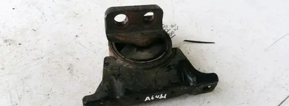 Mazda Premacy Engine mount bracket