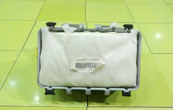 Mitsubishi Outlander Passenger airbag 7030A026