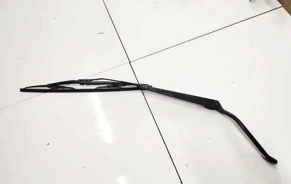 Ford Fusion Front wiper blade arm
