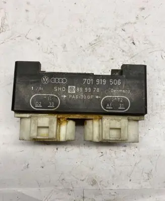 Coolant fan relay