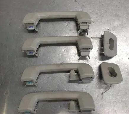 Volvo V40 A set of handles for the ceiling 31271468 31271466 39815400