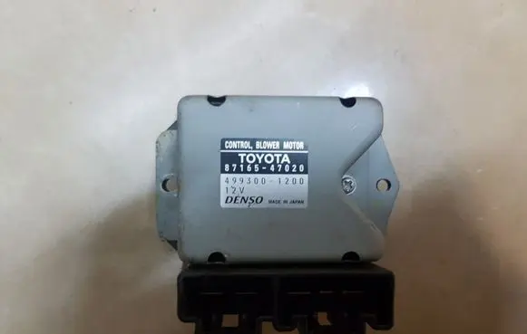 Toyota Prius (XW20) Heater blower motor/fan resistor 8716547020