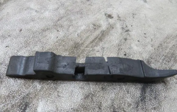 Audi A8 S8 D4 4H Engine compartment rubber 4H0823733B