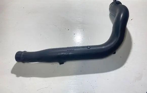 Volvo XC90 Intercooler hose/pipe 30647918 7321