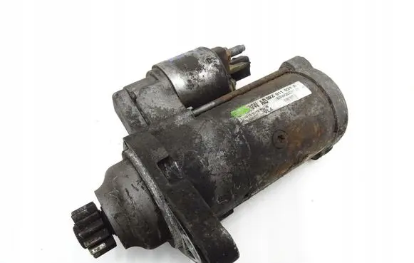 Volkswagen Polo V 6R Starter motor 02Z911024A