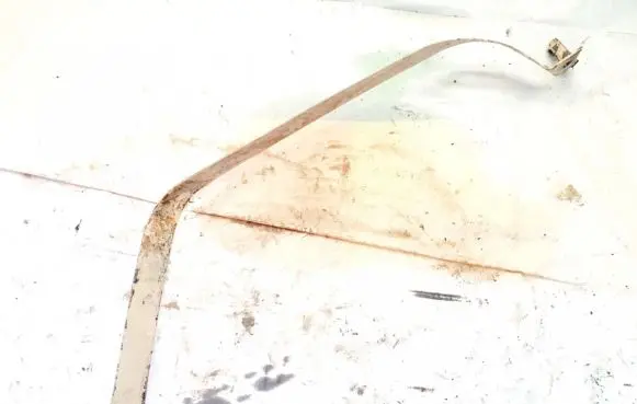 Volvo C70 Fuel tank mounting bracket 
