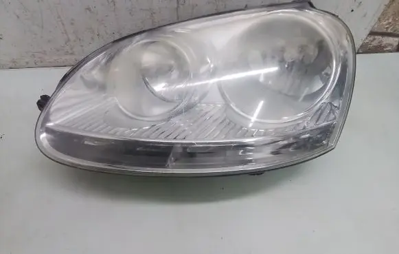 Volkswagen Golf V Headlight/headlamp