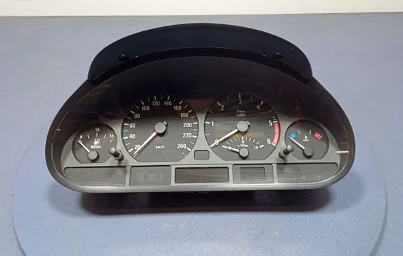 BMW X3 E83 Speedometer (instrument cluster) 4117709