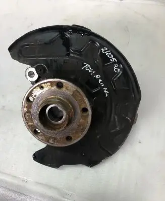 Volkswagen Touran III Front wheel hub 5q0407257