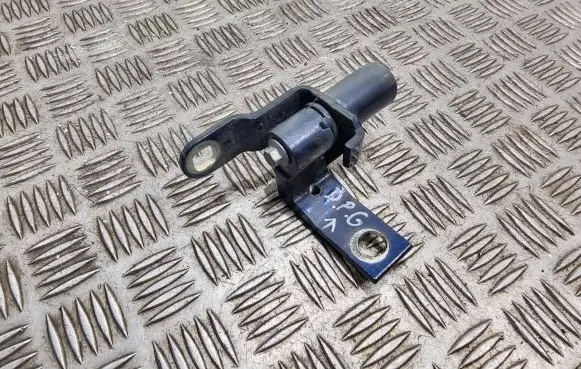 Ford S-MAX Rear door upper hinge A048575