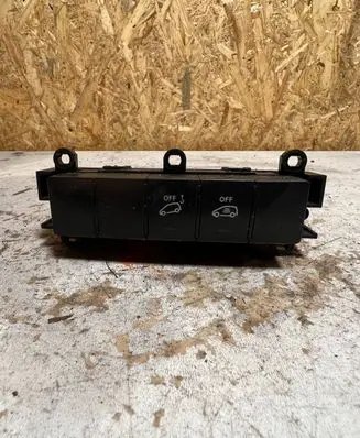 Mercedes-Benz B W245 Alarm switch 1698208410 0005064429800 33460502