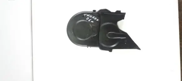 Volkswagen Touran I Timing belt guard (cover) 045109107F