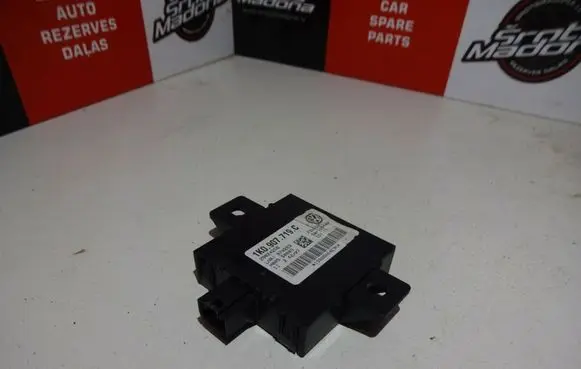 Audi A3 S3 8P Alarm control unit/module 1K0907719C