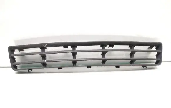 Volkswagen Golf IV Front bumper lower grill 1J0853677D