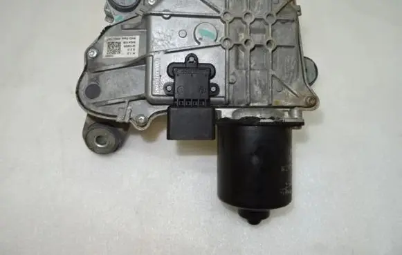 Citroen DS5 Wiper motor W000012327