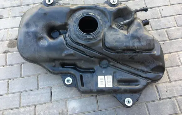 Toyota C-HR I Fuel tank 77100-F4100
